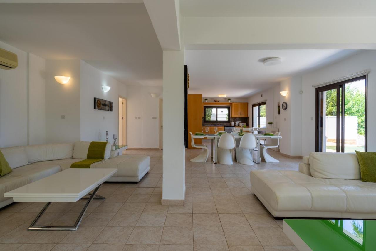 Lime 3-Bedroom Villa In Protaras Bagian luar foto
