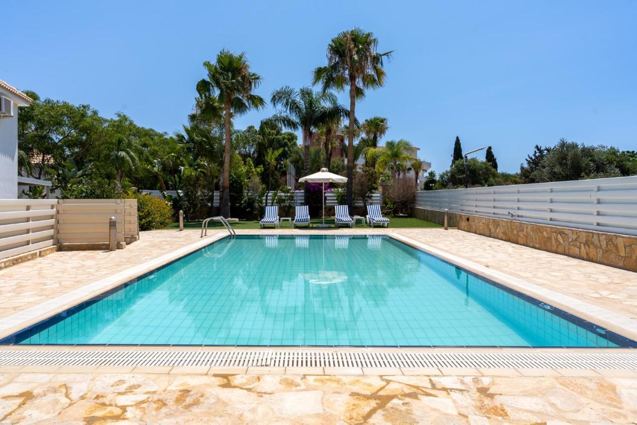 Lime 3-Bedroom Villa In Protaras Bagian luar foto