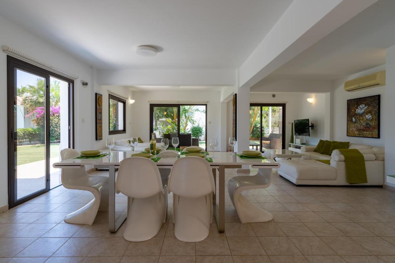 Lime 3-Bedroom Villa In Protaras Bagian luar foto