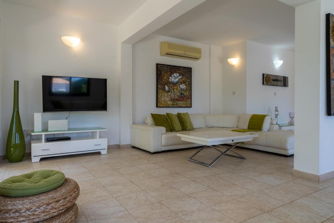 Lime 3-Bedroom Villa In Protaras Bagian luar foto