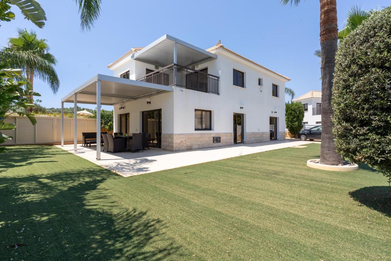 Lime 3-Bedroom Villa In Protaras Bagian luar foto